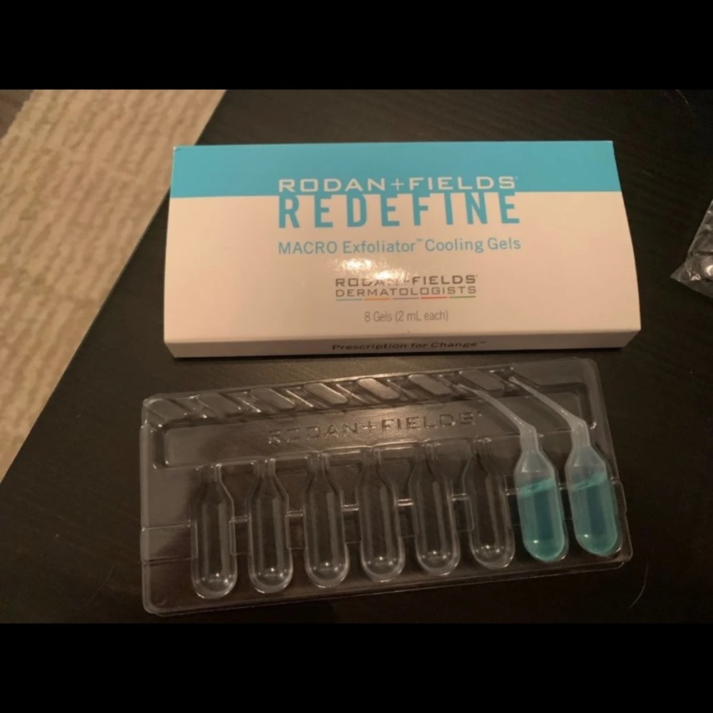 Rodman Fields Redefine Macro Exfoliator